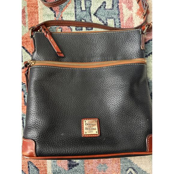 Dooney & Bourke Black Pebbled Leather Crossbody Bag – 11” Wide Black & Tan Purse - Picture 2 of 10